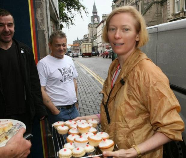 RandomTilda tweet picture