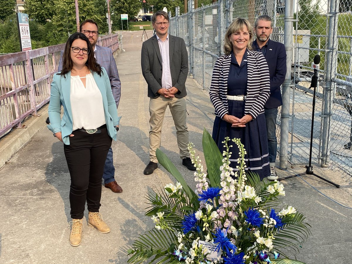 Maxime_Simard's tweet photo. Une journée bien particulière pour la région aujourd’hui, alors qu’avait lieu les commémorations pour les 25 ans du déluge du Saguenay. 3 cérémonies à Jonquière, La Baie et Chicoutimi. #saglac https://t.co/hywa6w3BR0