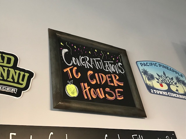 RichlandWA's tweet photo. Our first in-person ribbon-cutting (in 2021) and Business of the Day is TC Cider House, 1082 George Washington Way! Mayor Pro Tem Sandra Kent welcomed its owner and staff to Richland. Stop by for a taste, flight, or fill - cans and bottles to go too! https://t.co/mueCWg2KsJ https://t.co/6mNJLLF9yy