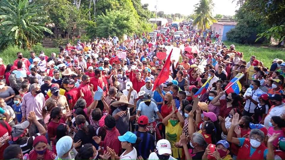 hectorj2100's tweet photo. El pueblo de apure con el pre candidato el profe José tovar rumbo a la alcaldía de San Fernando el pueblo de apure decide el 8 de agosto rumbo a la victoria venceremos @NicolasMaduro  @eduardopinate https://t.co/DPDmONXE4T