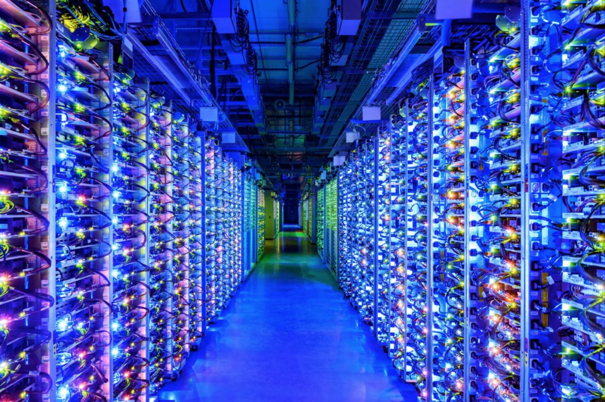 сервер. цод oxygen москва. виртуальный сервер. волс лвс скс. Selene суперкомпьютер.