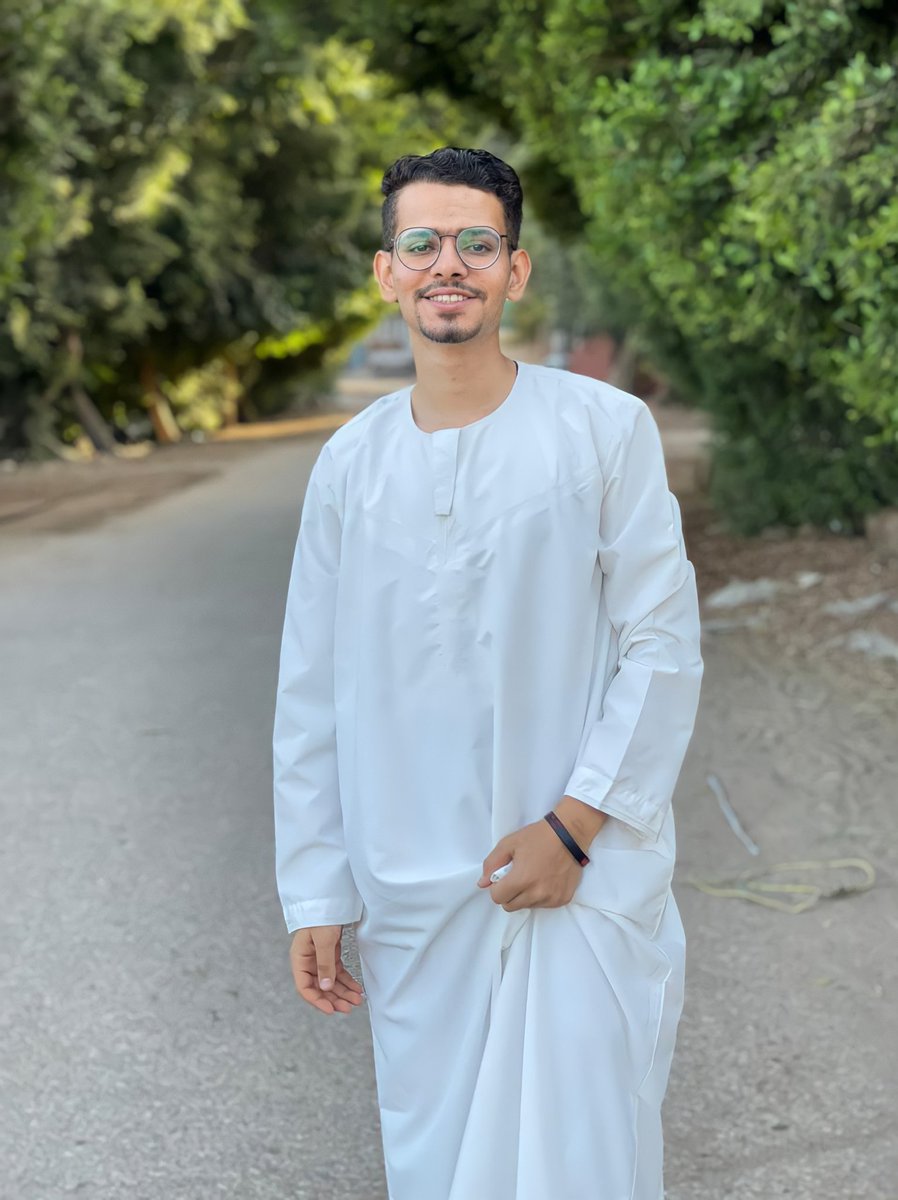 كل سنه وانتم طيبين 
عيد اضحى مبارك 🌸🤍