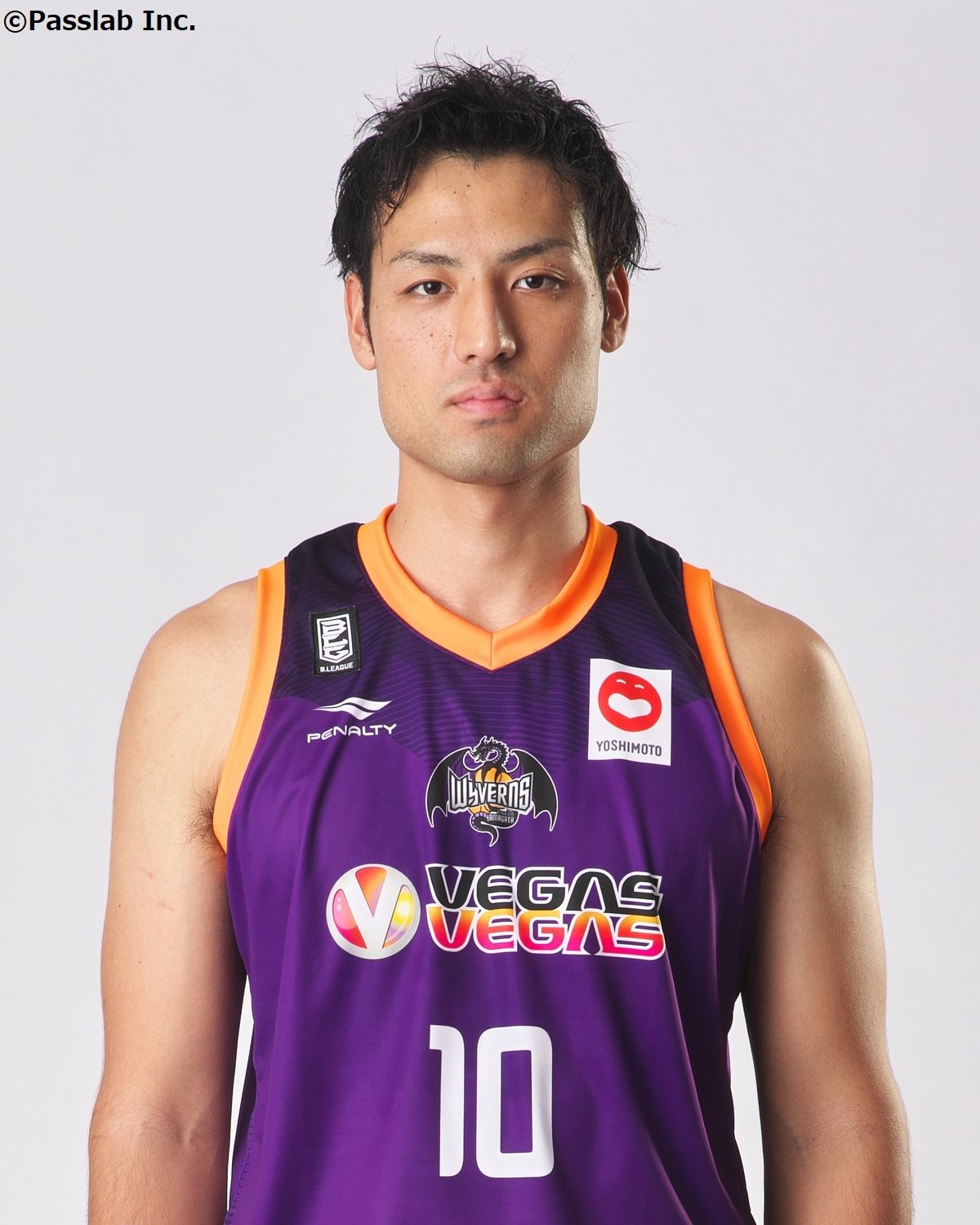 パスラボ山形ワイヴァンズ 鶴田美勇士選手 移籍先決定のお知らせ この度 5月19日付でbリーグ自由交渉選手リストへ公示されておりました 鶴田美勇士 選手が アルティーリ千葉 リーグ に移籍することが決定しましたので お知らせいたします 山形