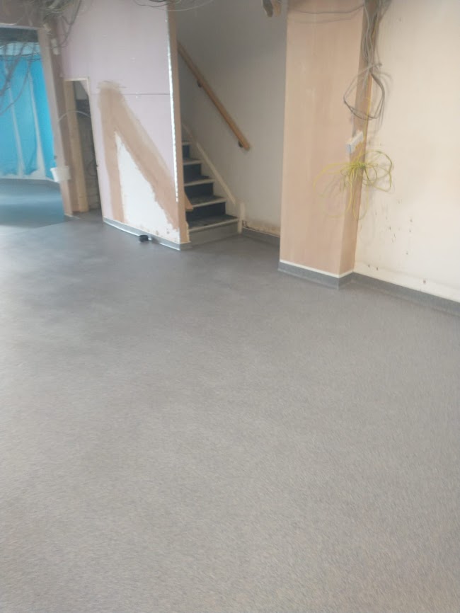 Refurb of a commercial kitchen. Existing concrete floor needed repair &amp; levelling completed with rapid curing products from Degafloor

Parts of the existing floor were timber which were coated with a scrape coat. All work completed over 2 days

Contact us:
ow.ly/nuov50FsALi