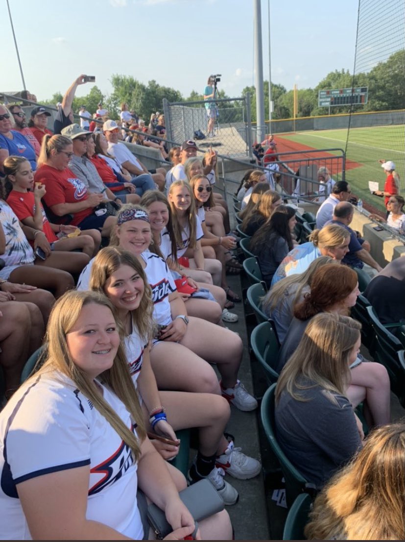 Hailee Bay tweet media