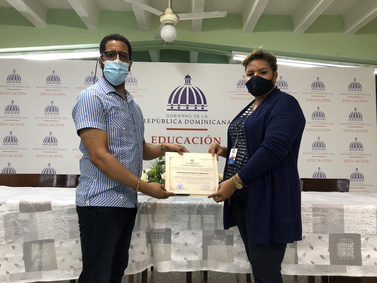 CALDERONSPM's tweet photo. .@EducacionRDo Habilita a SOMUESINC para seguir desarrollando programas educativos que vallan en beneficios de los más vulnerables @fidellorenzo2 @vielkapolanco6 @luisabinader @raquelarbaje @j_rijo @SANCHEZCONDIOS @ConsejoONG @mineconomiard https://t.co/ITdTmssTKt