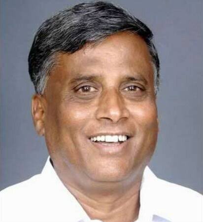 ಹಿರಿಯ ರಾಜಕೀಯ ‌ಮುಖಂಡರು, ಸರಳ ವ್ಯಕ್ತಿತ್ವದ‌ ನಾಯಕರು, ಗೋವಿಂದರಾಜನಗರ ಕ್ಷೇತ್ರದ ಜನಪ್ರಿಯ ಶಾಸಕರು,‌ ಮಾನ್ಯ ವಸತಿ ಸಚಿವರಾದ ಶ್ರೀ <a href="/VSOMANNA_BJP/">V. Somanna</a> ಅವರಿಗೆ ಜನ್ಮದಿನದ ಹಾರ್ದಿಕ ಶುಭಾಶಯಗಳು. ದೇವರು ನಿಮಗೆ ಆರೋಗ್ಯ, ಆಯುಷ್ಯ, ಸಮೃದ್ಧಿ ಕರುಣಿಸಿ ದೀರ್ಘಕಾಲ‌ ಜನಸೇವೆ ಸಲ್ಲಿಸುವ ಅವಕಾಶ ಕಲ್ಪಿಸಿ‌ ಆಶೀರ್ವದಿಸಲಿ ಎಂದು ಪ್ರಾರ್ಥಿಸುತ್ತೇನೆ.