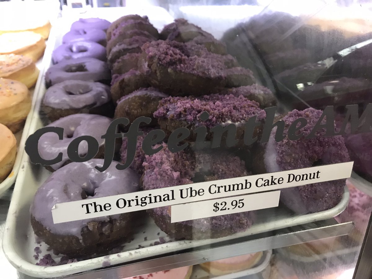 michaelsherrill's tweet photo. Ube wins again!
#dkdonuts #santamonica #donuts https://t.co/2bDvBoXfp8
