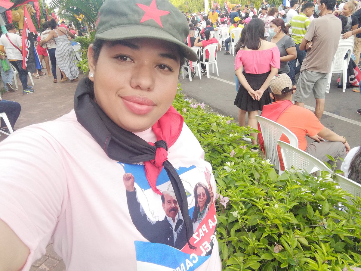 Marissella10's tweet photo. #4219YOTRAVEZTRIUNFAELAMOR #LeónRevolución https://t.co/abzNMrJS0Z