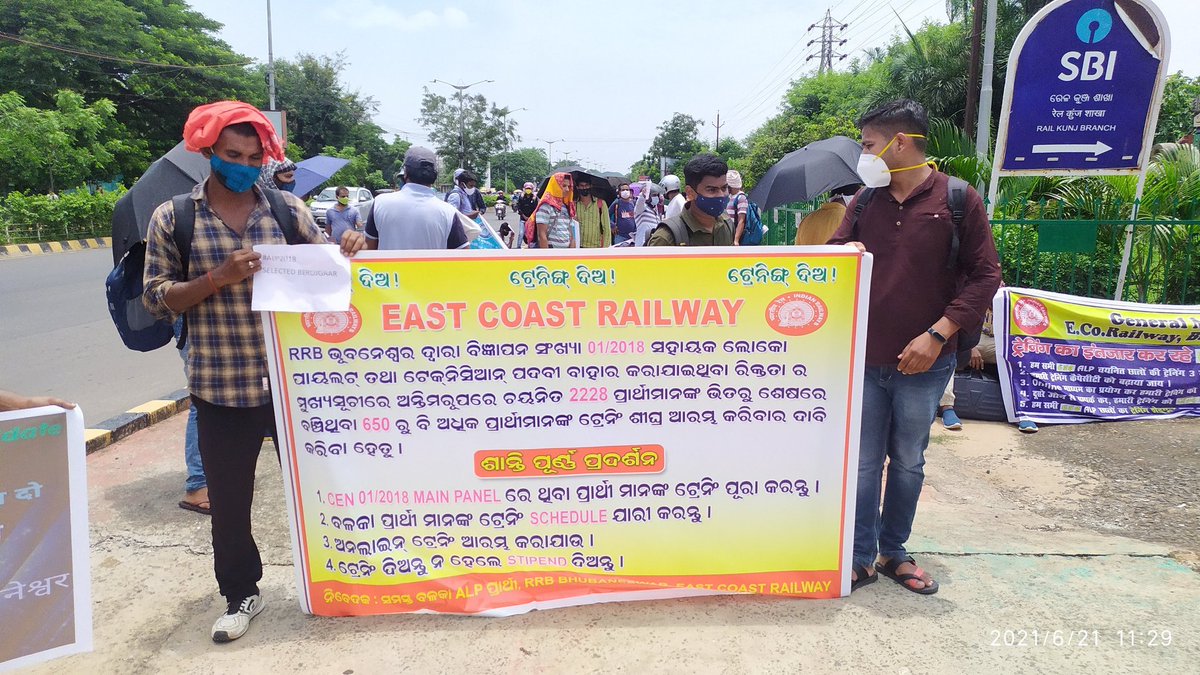 BapiSaradar5's tweet photo. Provide equitable opportunities for youths from #underprivilegedclasses -Sir that's very nice 2know, kindly look into d case of #400SCSTCandidates 
who were selected by @EastCoastRail #bhubanewar https://t.co/aE0qscbfPS
