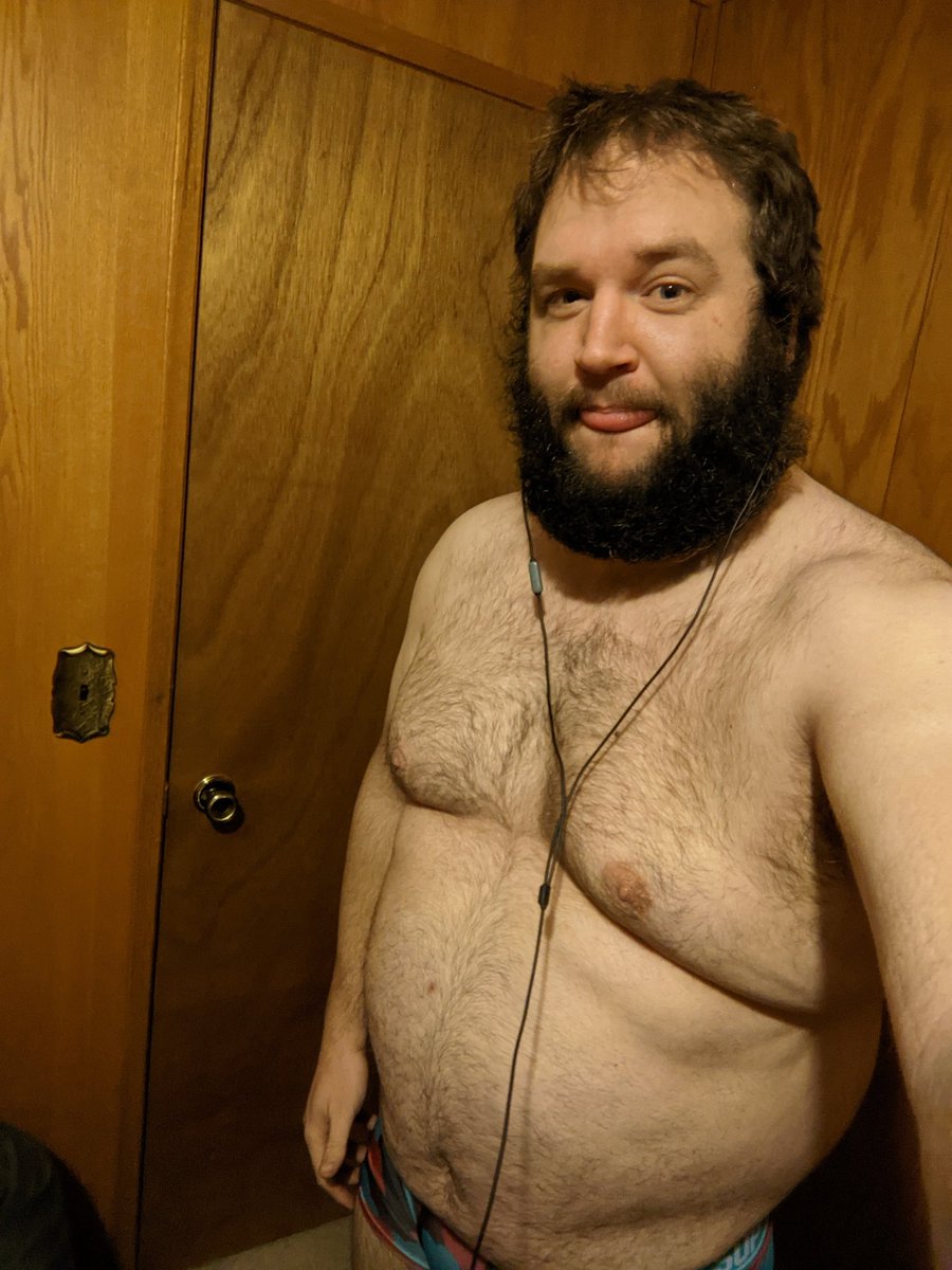 ShowbizGeek's tweet photo. My first twitter post! Hi😘

#gay #gaybear #gaycub #ChubbyBears #chubbydaddy #bear #cub #gaybelly #beard https://t.co/KzX5fNCsiL