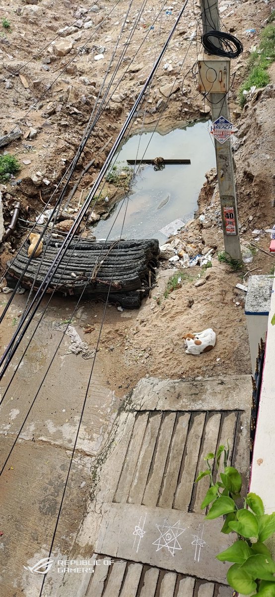 DNishanthReddy's tweet image. @KTRTRS  Sir this is the situation of the #MithilaNagarColony roads again. Due to the trunkline, engineer insists on using dynamites at close proximity leaving pits since 4 months even after having alternate solution(tunneling) Please look into it. @SabithaindraTRS  @GHMCOnline