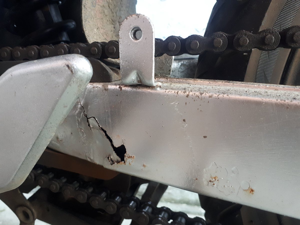 Sedang tidak baik baik saja. Sementara istirahat #dirumahaja