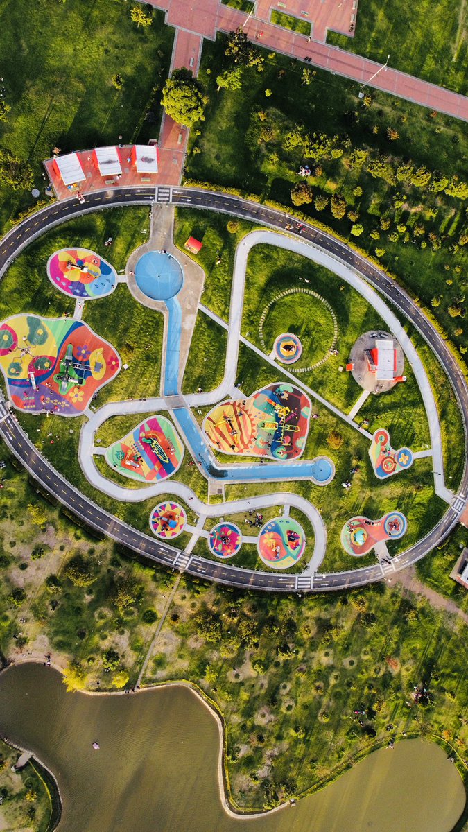 CristHerreraQ's tweet photo. Colores y formas. | Parque El Tunal, Bogotá.
.
#colors #colour #air #park #dji #djimini #airshot #parqueeltunal #djimini2 #picture #paisaje #foto https://t.co/e55r5a5rX4