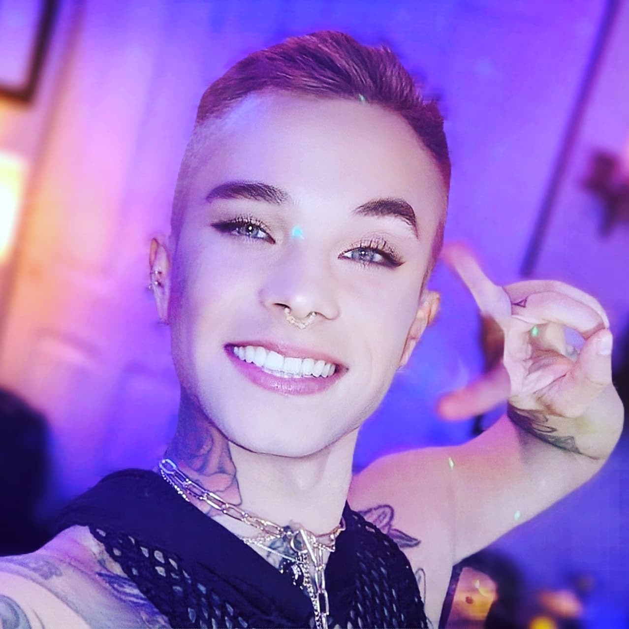 2 pic. "He is literally THE most angelic little femboy" ????????????

Wanna see this Angel? do some devilish