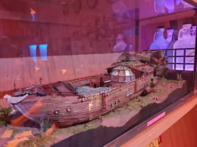 justtesting429's tweet image. God I wish there was some merch of the Due Return. I would kill for a scale model @MeowWolf