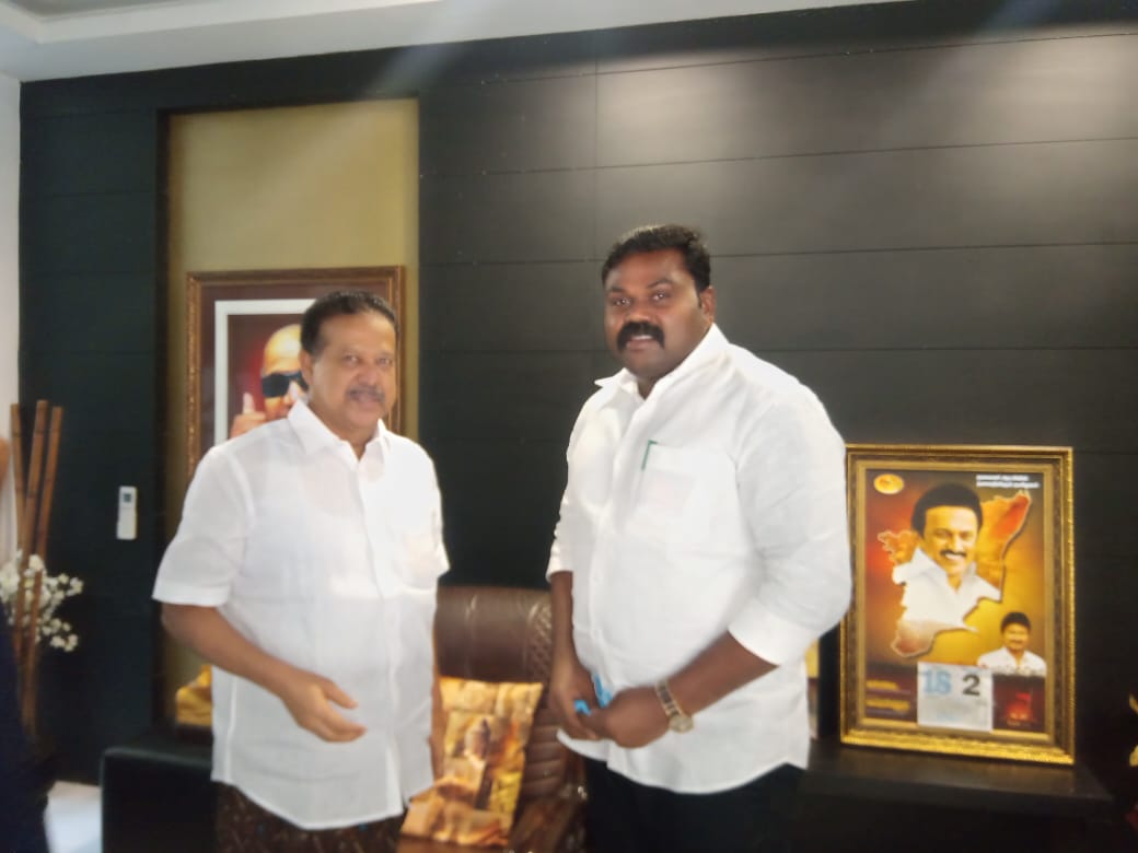 MurasoliNews's tweet photo. சங்கரன்கோவில் சட்டமன்ற தொகுதிக்குட்பட்ட பகுதிகளில் விவசாய கல்லூரி,தொழில்நுட்பக் கல்லூர�� மற்றும் அரசு கலைக்கல்லூரி அமைக்க வலியுறுத்தி உயர்கல்வித்துறை அமைச்சர் க.பொன்முடியை  சங்கரன்கோவில் சட்டமன்ற உறுப்பினர்  வழக்கறிஞர் ஈ.ராஜா நேரில் சந்தித்து கோரிக்கை வைத்து வலியுறுத்தியுள்ளார். https://t.co/58LeDKHVu9