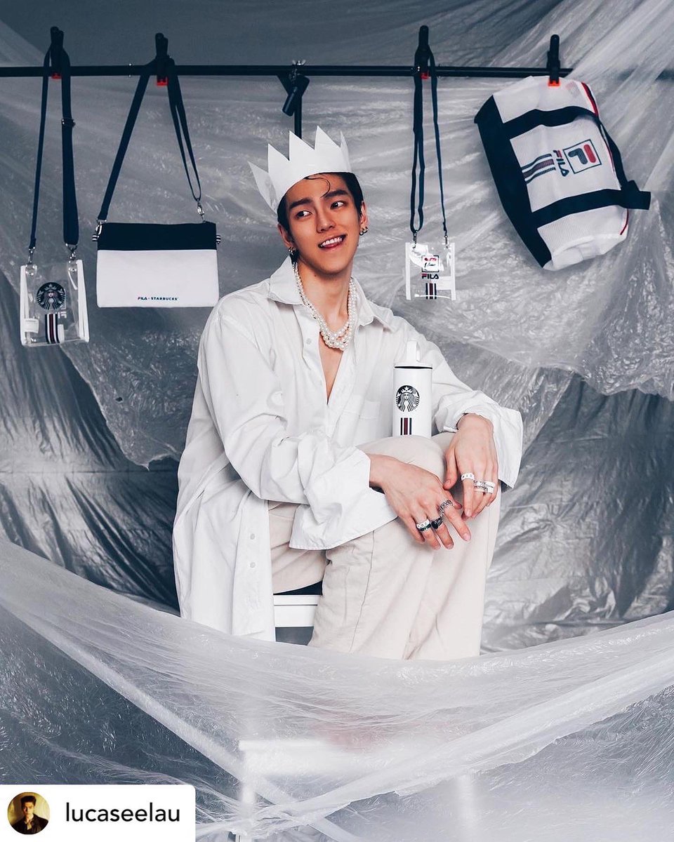 StarbucksMY's tweet image. A modern interpretation of two classics - #StarbucksXFILA. The must-have merchandize that energize adventure-seekers and trend-setters alike to seize the summer. 

#FirstComeFirstServe #WhiteCollection