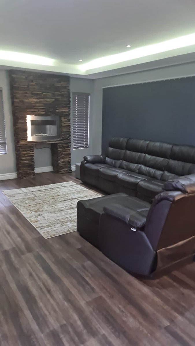 BoledyMP's tweet image. #GirlsTalkZA
Fluffy and Turkish Carpets available .