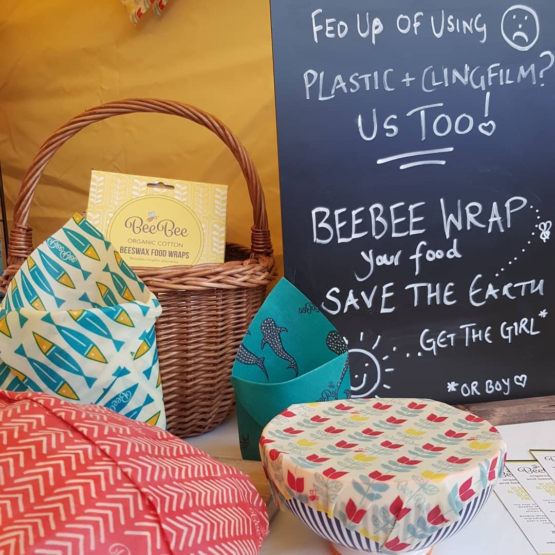 Multi-award winning business @BeeBeeandleaf designs and makes beeswax and vegan waxed fabric wraps to help people avoid single-use clingfilm, right here in Cambridge! #PlasticFreeJuly #SupportLocalBusiness