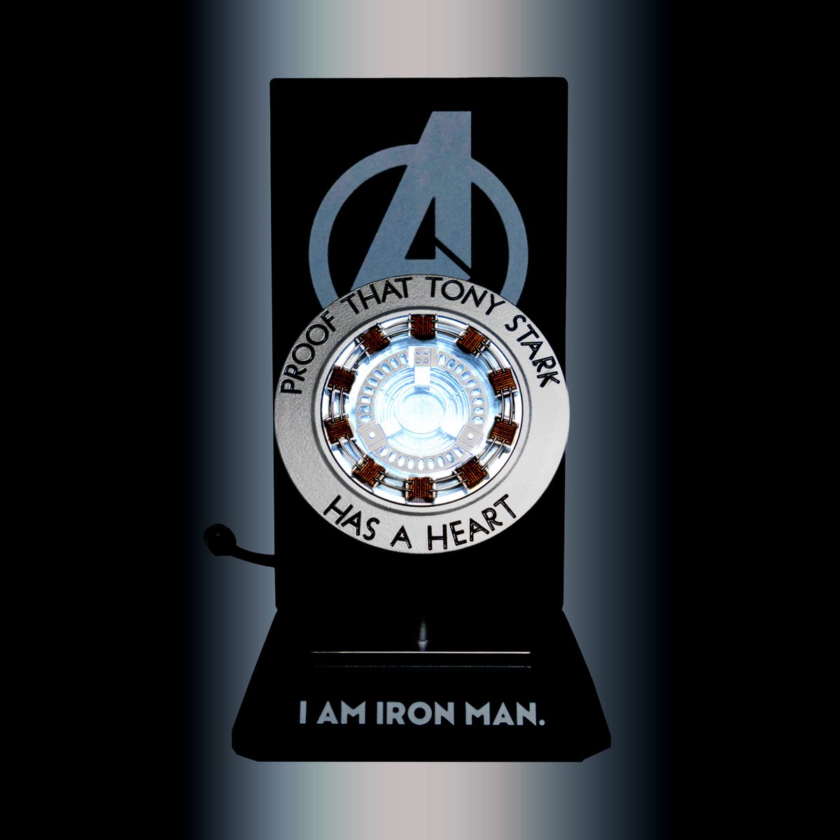 Toyshop エムエム 静岡県 藤枝市 ホール オブ アーマー ワイヤレス充電器 小売円 アイアンマン マーク I アークリアクターワイヤレス充電器 小売6050円 9月末発売予定 国内問屋取扱いの国内版権許諾済み商品ですので 大手ネットショップでも