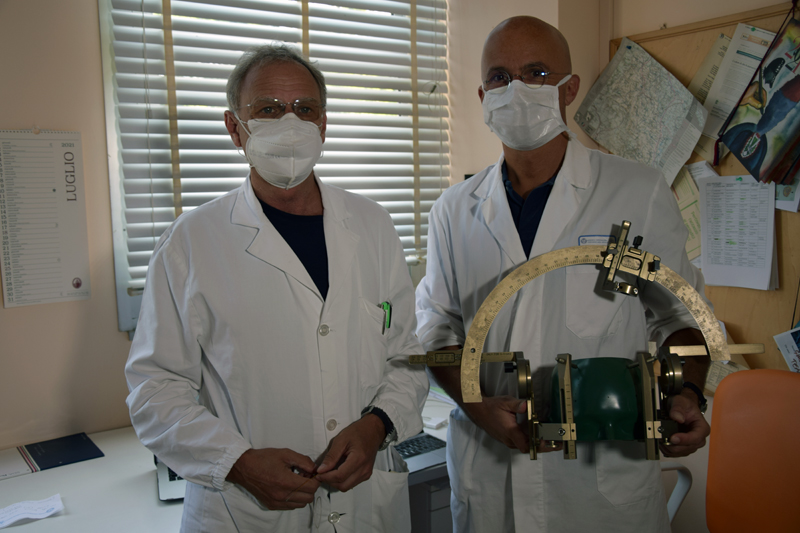 #Intervento innovativo a #Siena, il primo in #Toscana, per la #Malattia di #Parkinson: impiantati #elettrodi direzionali e “sensibili” nel #cervello per la #stimolazione cerebrale profonda

✍️NEWS ao-siena.toscana.it/index.php/comu…

🎞️VIDEO youtube.com/watch?v=uFRVbf…
