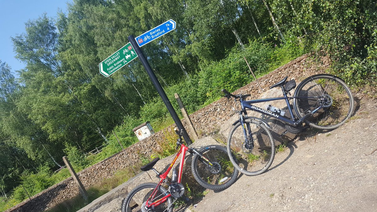 Pedlazcc's tweet photo. Some pics from various rides this weekend. 
It was a #scorcher &amp; many of us managed to take advantage of the beautiful weather. 
Want to join us for a #ride? 
All abilities &amp; experience welcome 
#ridehere #BeYouByBike #dewsbury #batley #cycling https://t.co/gAOKqqDflR