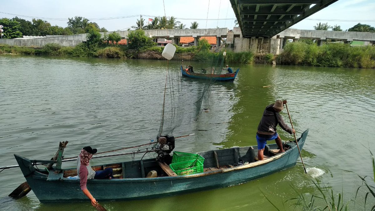 AseanoProject's tweet photo. 2) We continued monitoring for plastic pollution at the Muara Gembong in Indonesia. https://t.co/SmalkCZLo3