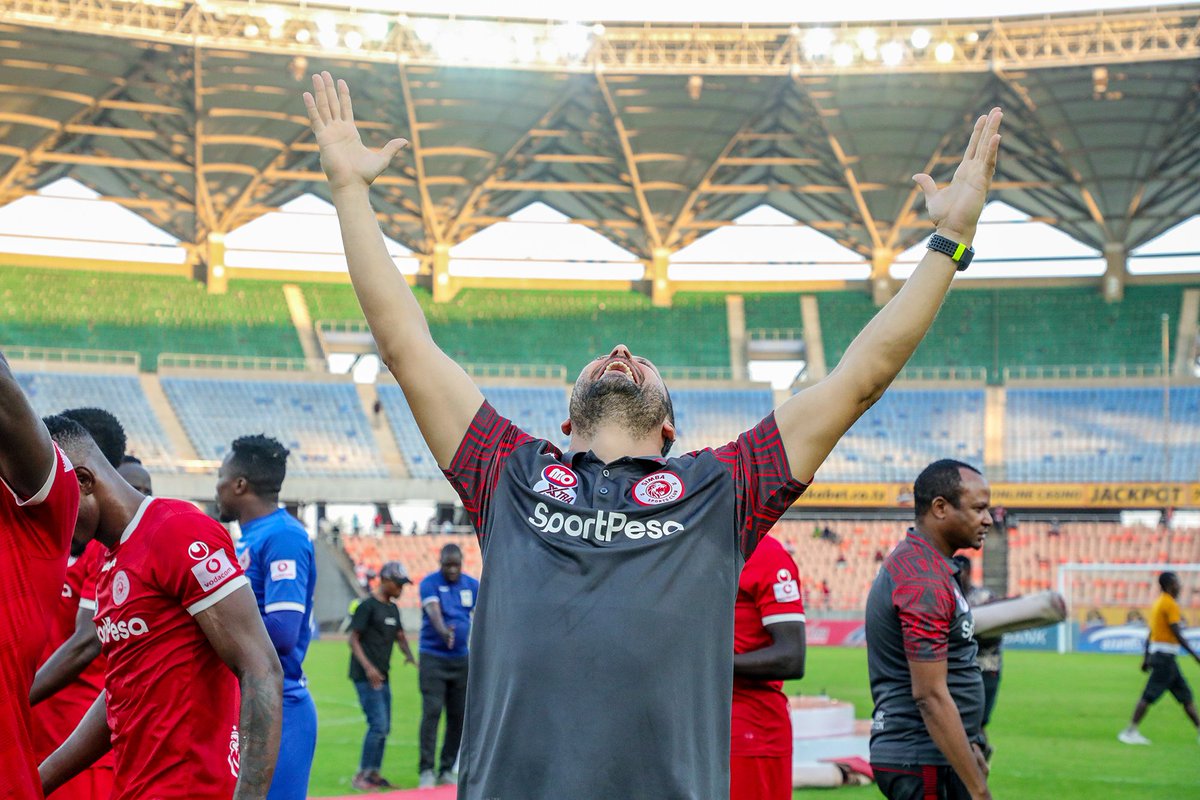 SimbaSCTanzania's tweet photo. Furaha ya ubingwa ππ #DoubleBack2Back #NguvuMoja https://t.co/zG9ha2AvlO