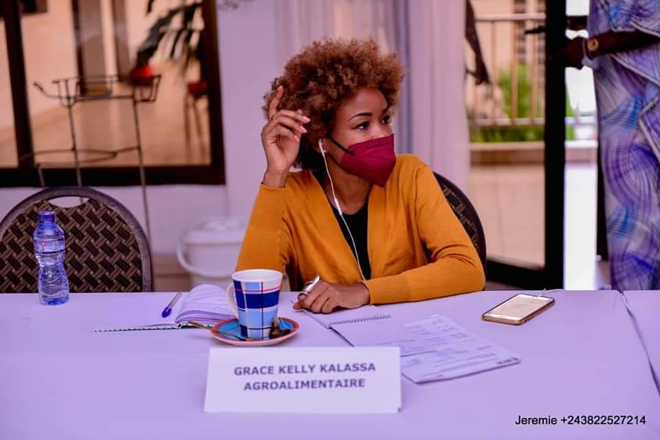 Incubateur Pull Up Business Women tweet media