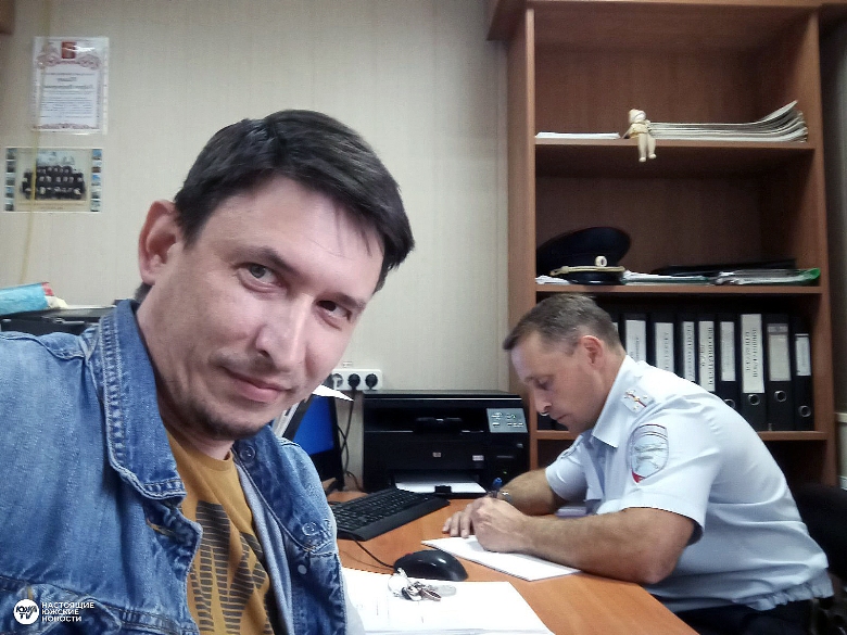 <a href="/D_Shelyakin/">Дмитрий Шелякин</a> : "Власть хочет монополии лишь одной партии и всеми неправдами пытается обескровить оппозицию. Только так можно объяснить решение Южского гор. Совета об отстранении от исполнения полномочий депутата от партии ЛДПР Алексея Кутьина"
m.facebook.com/story.php?stor…