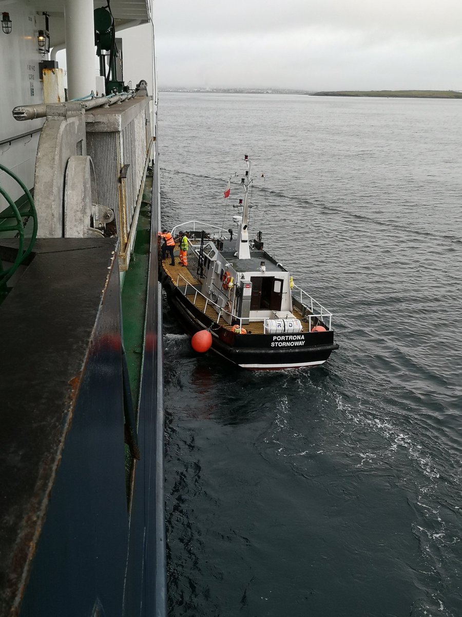 murdomaclean's tweet photo. Pilot boarding the Mv Arrow at Stornoway Harbour @calmacferries @CalMac_Updates #seatruck #mvArrow #islandlife @islesweather @syharbour https://t.co/MOBhOMzq4d