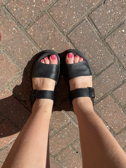 Watch Daisy🌼's leaked NSFW photo on TwXstars