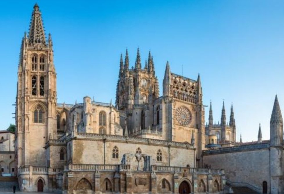 Una joven con 800 años, un lujo para #Burgos enhorabuena!!!