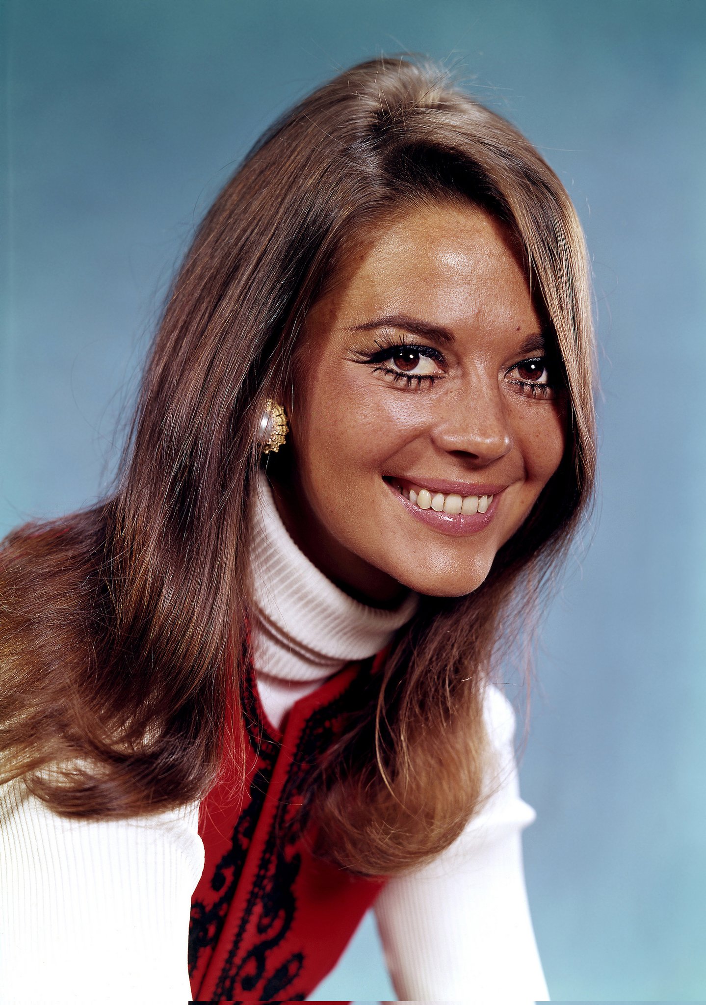 Happy Birthday beautiful Natalie Wood. She died at 43 years old in 1981. 