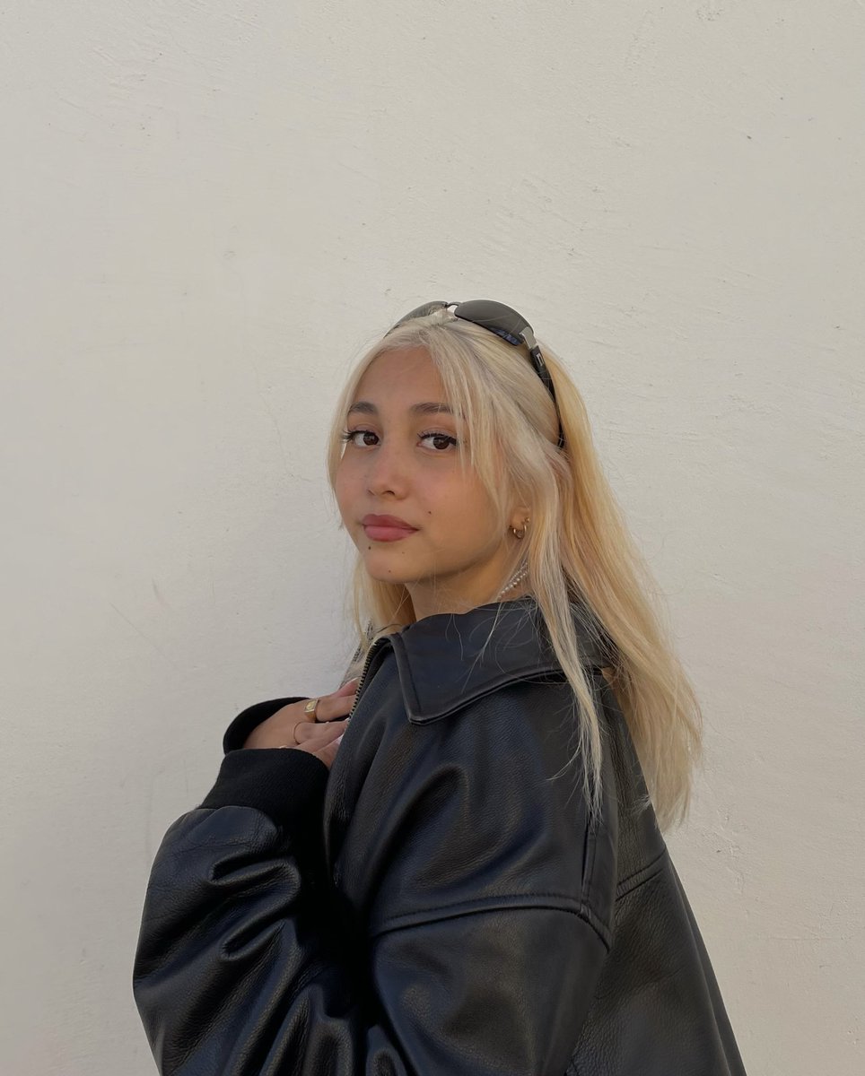 chinderbuena's tweet photo. ah btw blondes have more fun https://t.co/EX9e25Dkmq