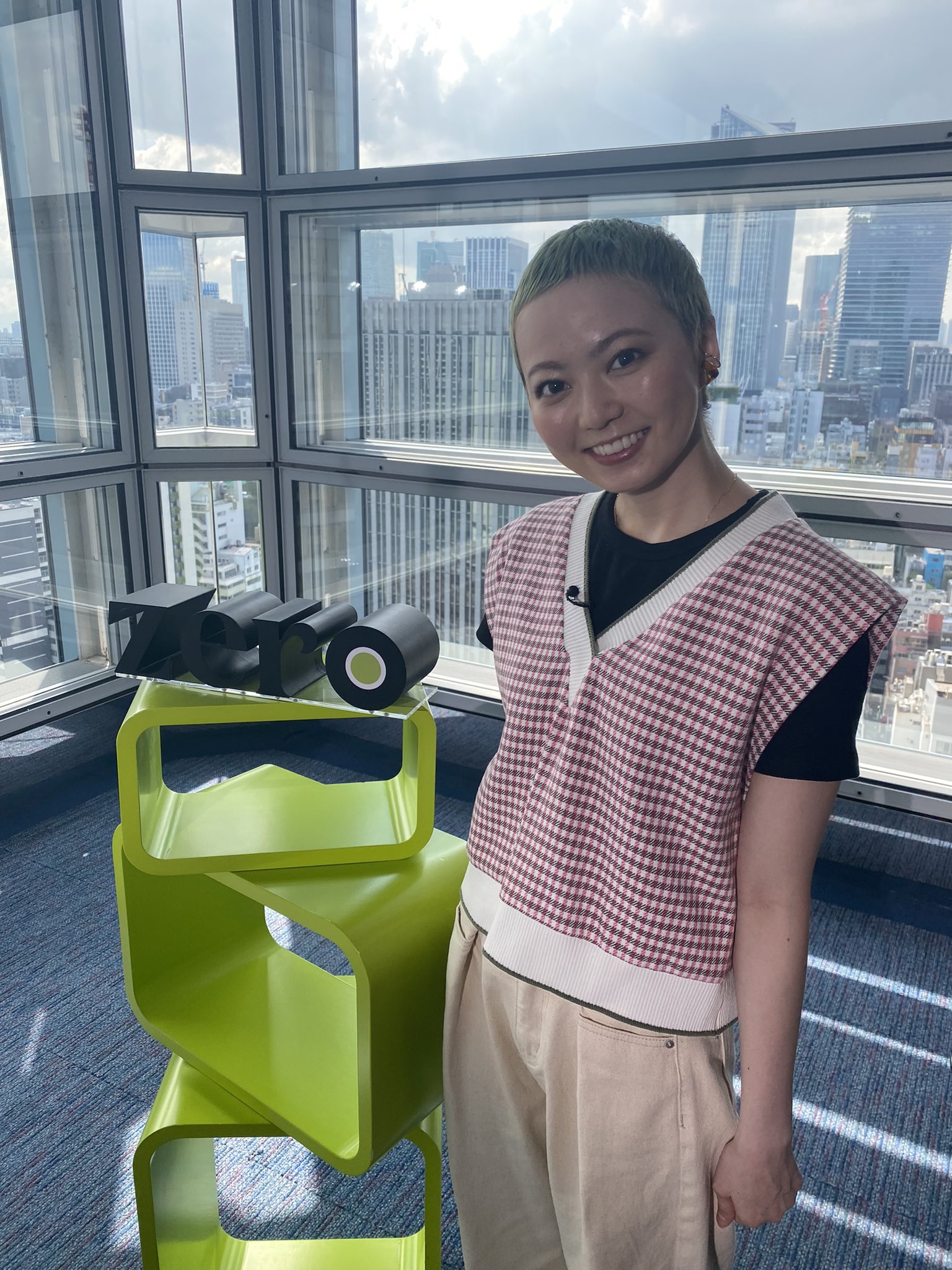 News Zero 公開から4日で再生数130万回以上を記録し話題となっているのが Thefirsttake で公開されたアイドルグループ 私立恵比寿中学 の動画です そこには 闘病生活を経て 短髪 を披露した 安本彩花 さん