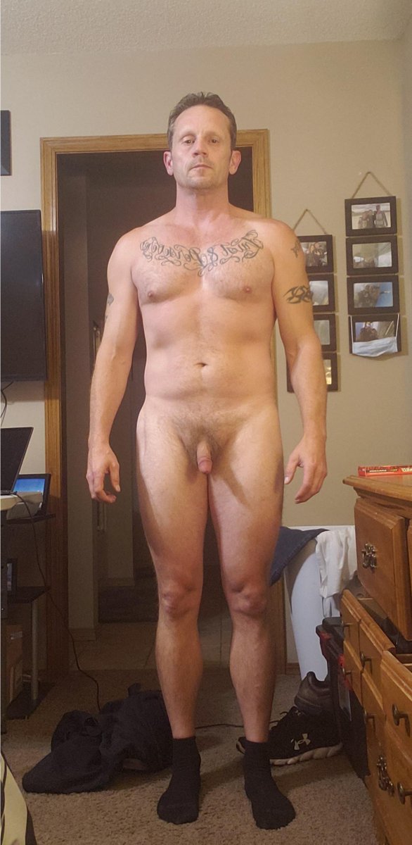 AlissaReeve's tweet photo. Allan the biggest slut to everybody https://t.co/R5n9Sia0c3