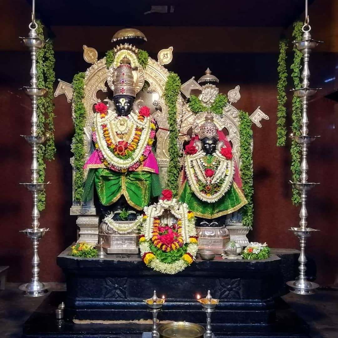 Sri Vitobha Rukumai Darshan 🙏

Mangaluru, Karnataka.
#Ekadashi #ShayaniEkadashi #aashadhiekadashi