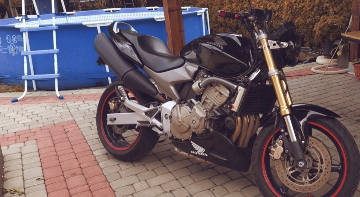 Intenso173's tweet photo. Kupiłem sobie moto znowu i jeszcze go nie rozjebalem jak poprzednie https://t.co/28rQj2VOZD