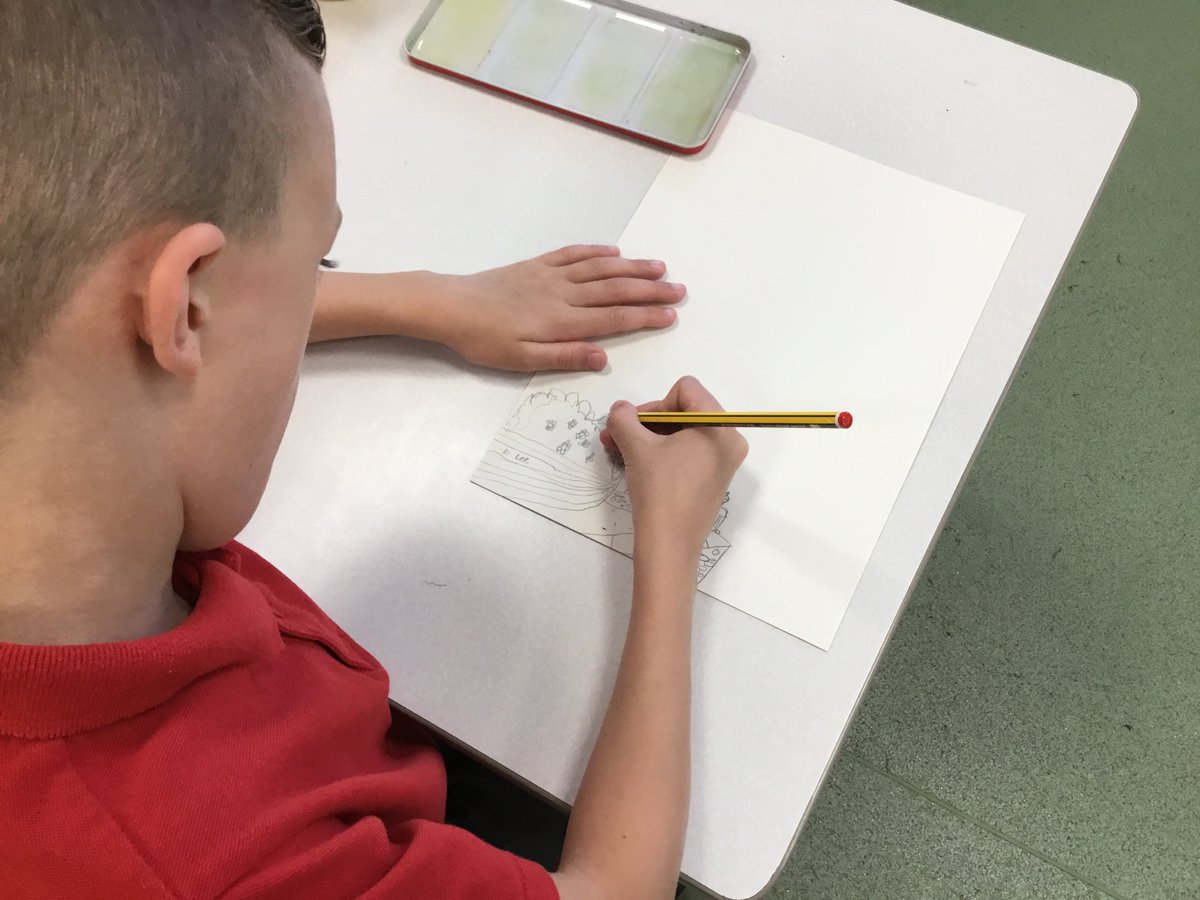 BhaYear2's tweet photo. Artists at work... #art #discoverwhatspossible #pushingourlimits @Laurawallart @BHA_TQ @AETAcademies https://t.co/2fzdB1Usul
