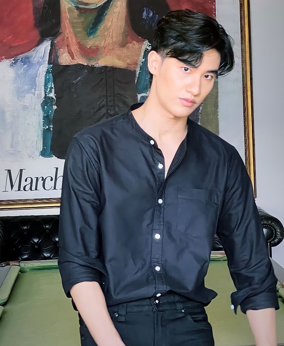 herseezy's tweet photo. Another photo of this tawan🖤 https://t.co/uSkXjsm3IK