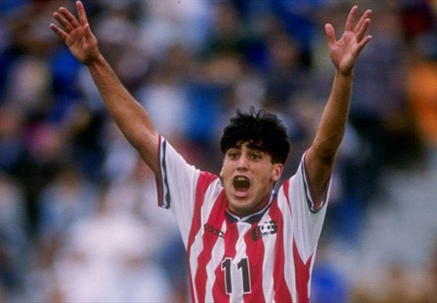 Happy birthday to Claudio Reyna Such an iconic shirt, this  