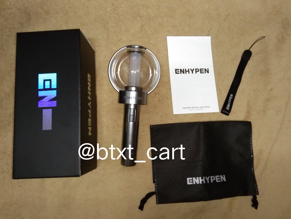 btxtday's tweet photo. Helping a friend :>

WTS | LFB PH

ENHYPEN LIGHTSTICK unsealed
- complete except pcs&amp;qr
- slightly used, 3-5 times ko lang pinailaw
- damaged box (see pics below)
- 1,300 (can nego if sure buyer)

wts lfb onhand enhypen heeseung jake jay sunghoon jungwon sunoo ni-ki https://t.co/QtBnLqK2lF