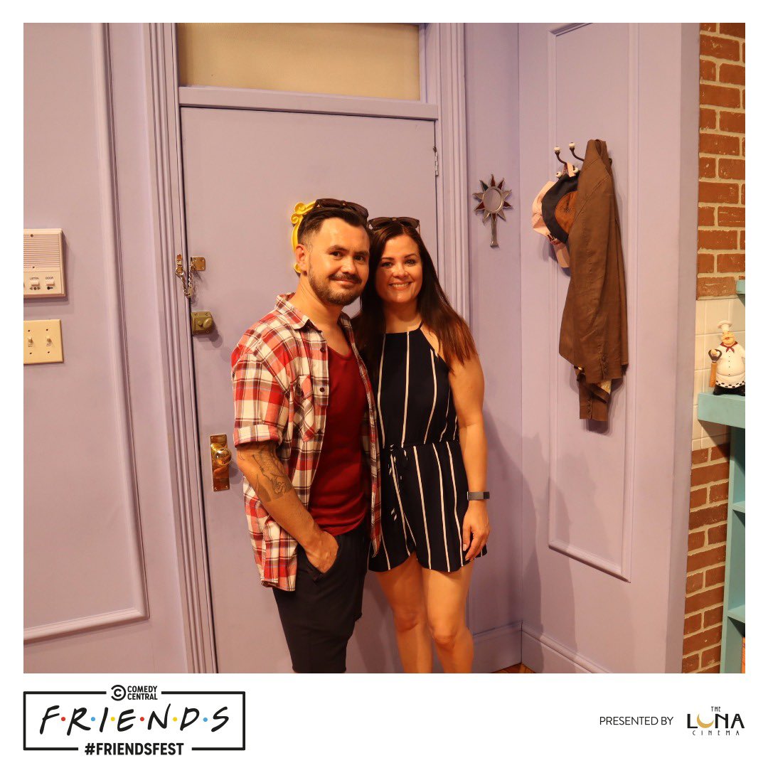 WieMenHo's tweet photo. Great day at @ComedyCentralUK #FriendsFest https://t.co/gfJuMQu2I0