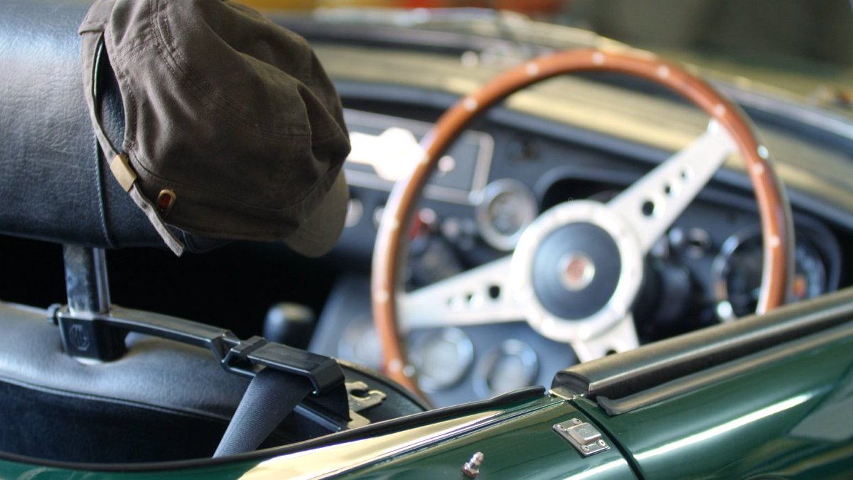 VHolton's tweet photo. Is the #MGB the perfect classic car? In this film that I made, our owner thinks the answer is a definite yes! https://t.co/j73RaVKBQI #classiccars https://t.co/ZVDx6NN1Yv