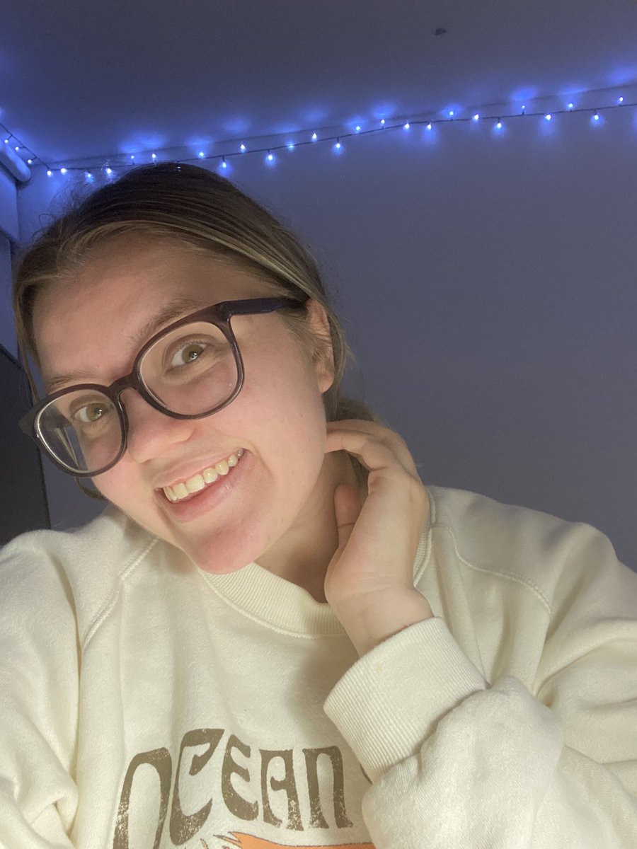 lucyprue's tweet photo. Feeling pretty excited to film a video (a little bit scared) #ALM102 https://t.co/Iinob4LpZu