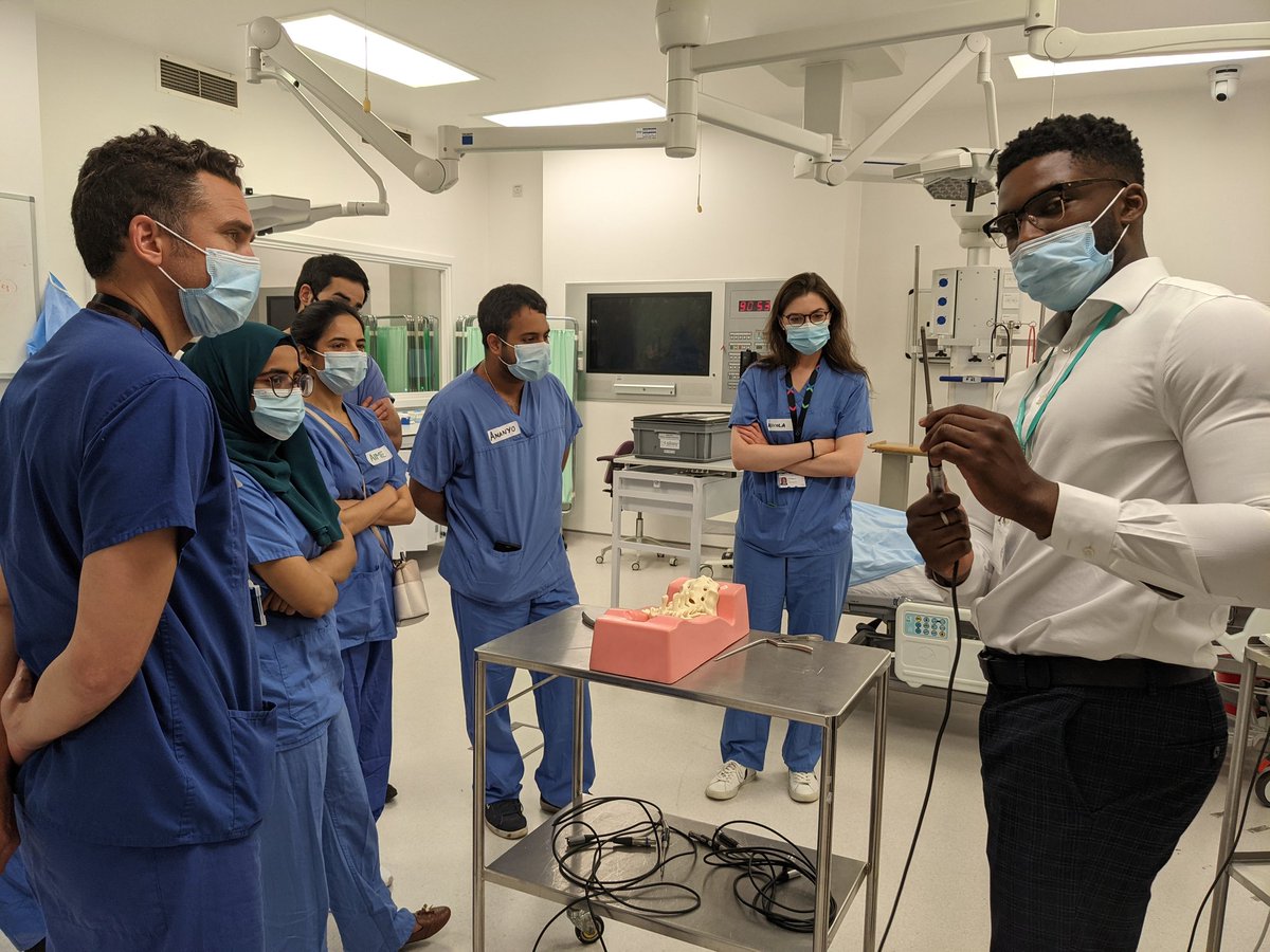 LDNsgy's tweet photo. Thanks to @abiolaadeseye1 from our sponsors @BBraunUK for a demo on how the ELAN4 drills work. Even though scrub nurses prepare the drills the majority of the time, it's still useful to understand how to change the attachments! #BasicSpinalSkills https://t.co/KhHqd4dY8I https://t.co/Pf27Bn7Z4t