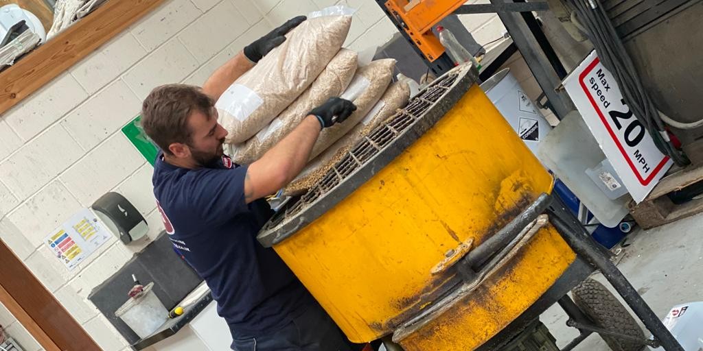 HMSDecorative's tweet photo. Add to your business profits by adding resin installation to your service offer. Learn the basics with our installer course on Wednesday 25th August - secure your place now: https://t.co/tahhvlD9tL #resintraining #resininstallation #construction https://t.co/VeCyaCZucf
