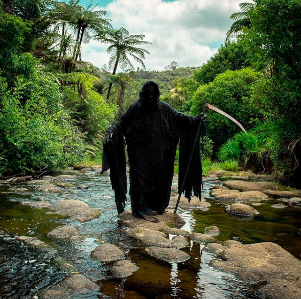SpiralDirect's tweet photo. Long summer days๐
๐ท iamtheswimreaper
#spiraldirect #grimreaper #swimreaper #goth #gothic #gothique https://t.co/zDRs6dQBbo
